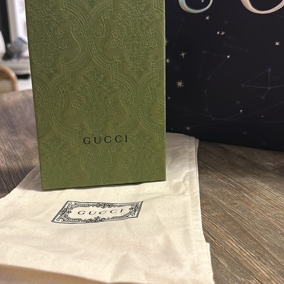 Gucci Medium Double G Leather Wallet - Picture 6 of 16